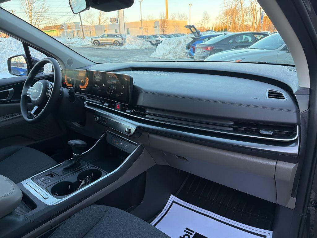new 2026 Kia Carnival car, priced at $35,781