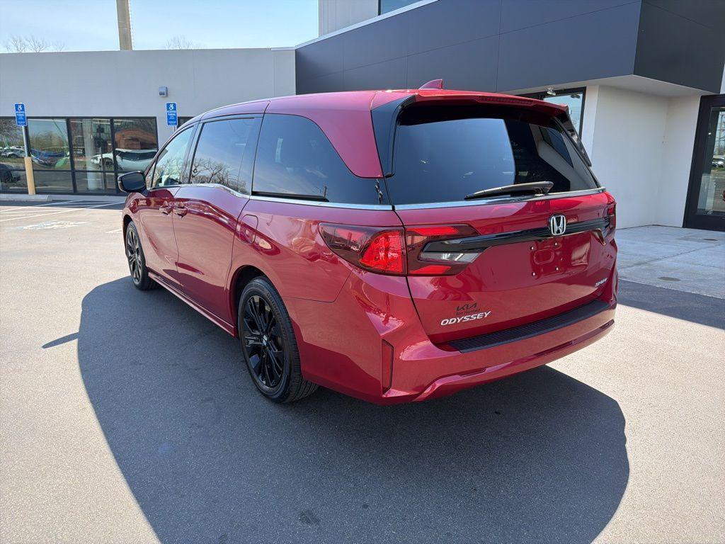 used 2025 Honda Odyssey car, priced at $35,908