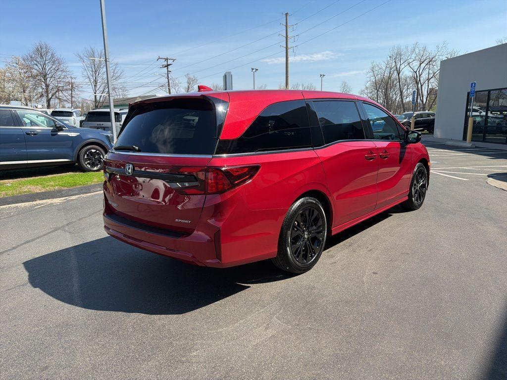 used 2025 Honda Odyssey car, priced at $35,908