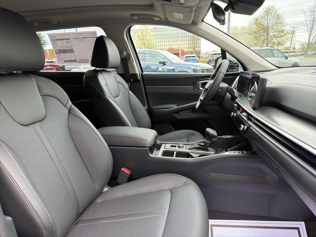 new 2026 Kia Sorento car, priced at $37,820