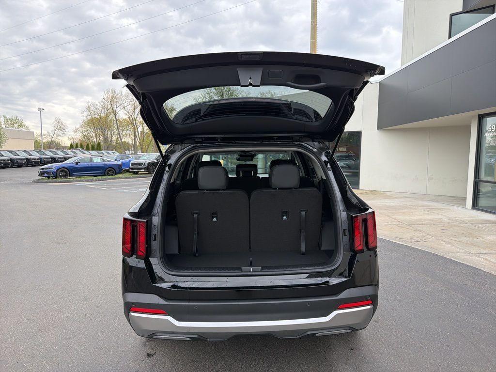 new 2026 Kia Sorento car, priced at $37,820