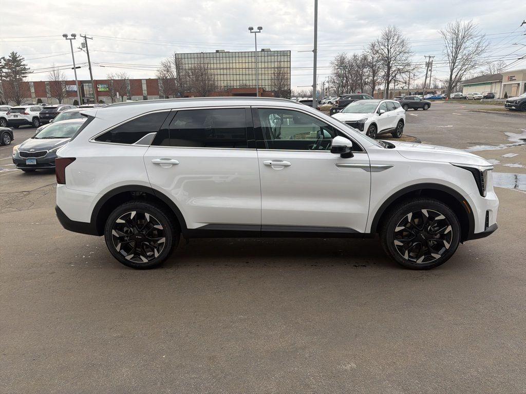 new 2026 Kia Sorento car, priced at $38,400