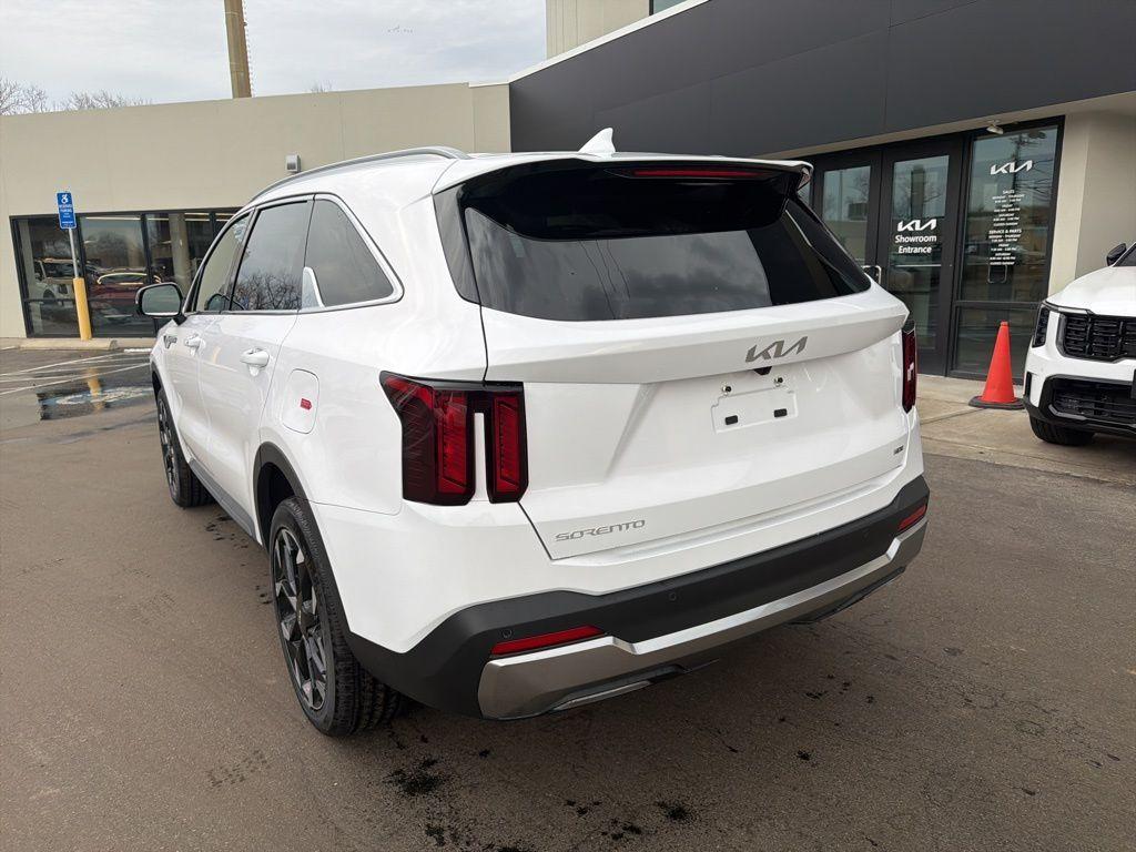 new 2026 Kia Sorento car, priced at $38,400