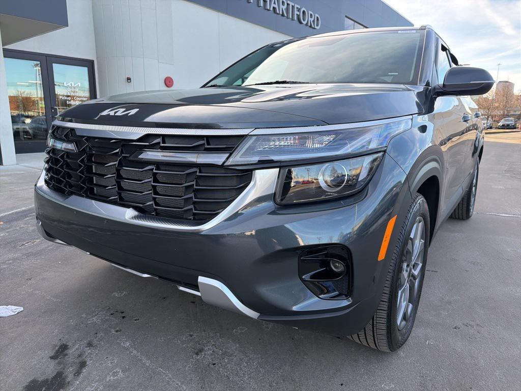 used 2024 Kia Seltos car, priced at $23,041