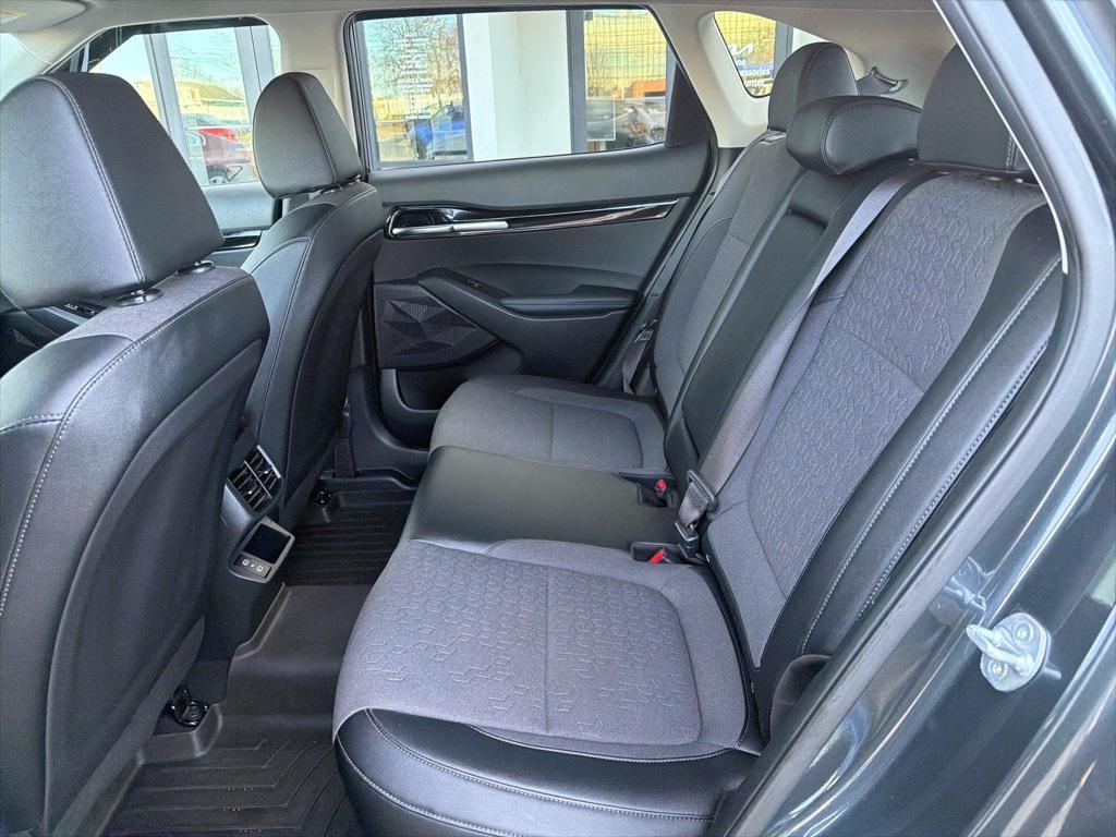 used 2024 Kia Seltos car, priced at $23,041