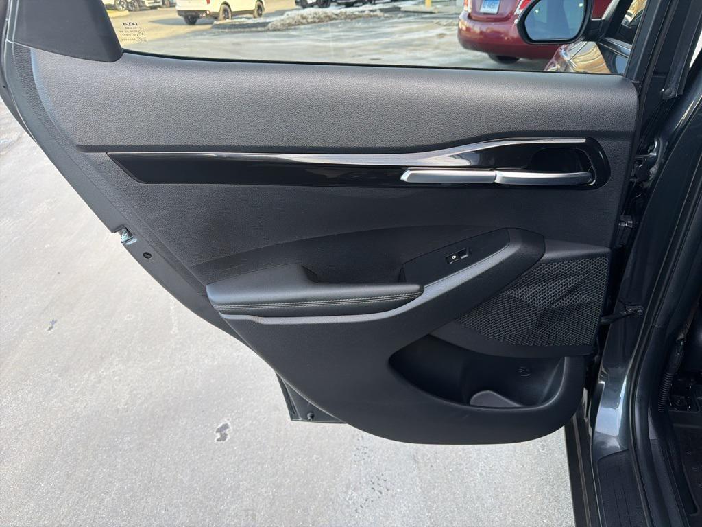 used 2024 Kia Seltos car, priced at $23,041