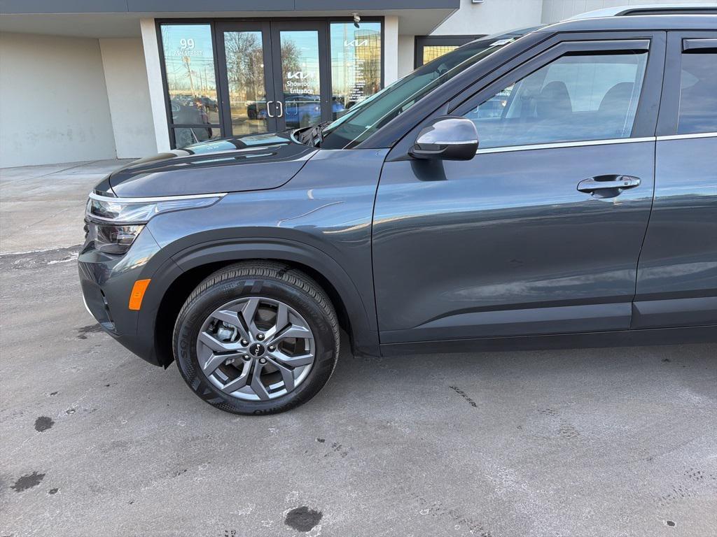 used 2024 Kia Seltos car, priced at $23,041
