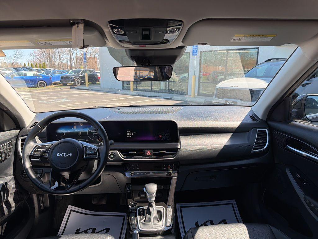 used 2025 Kia Seltos car, priced at $26,802