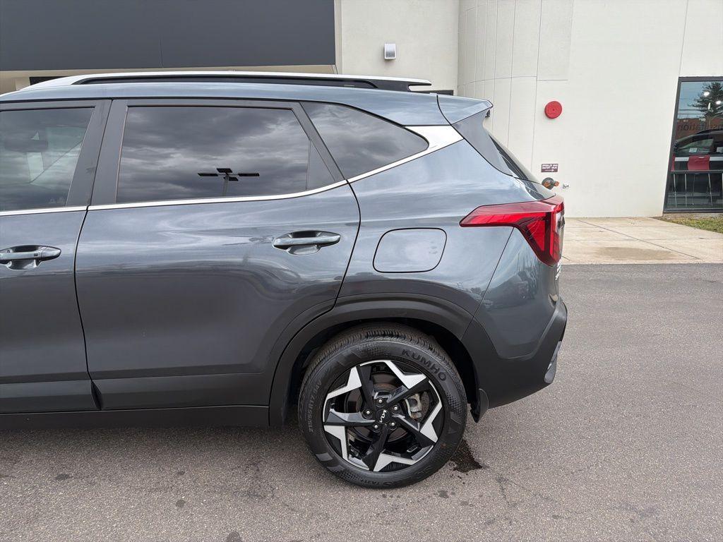 used 2024 Kia Seltos car, priced at $23,127