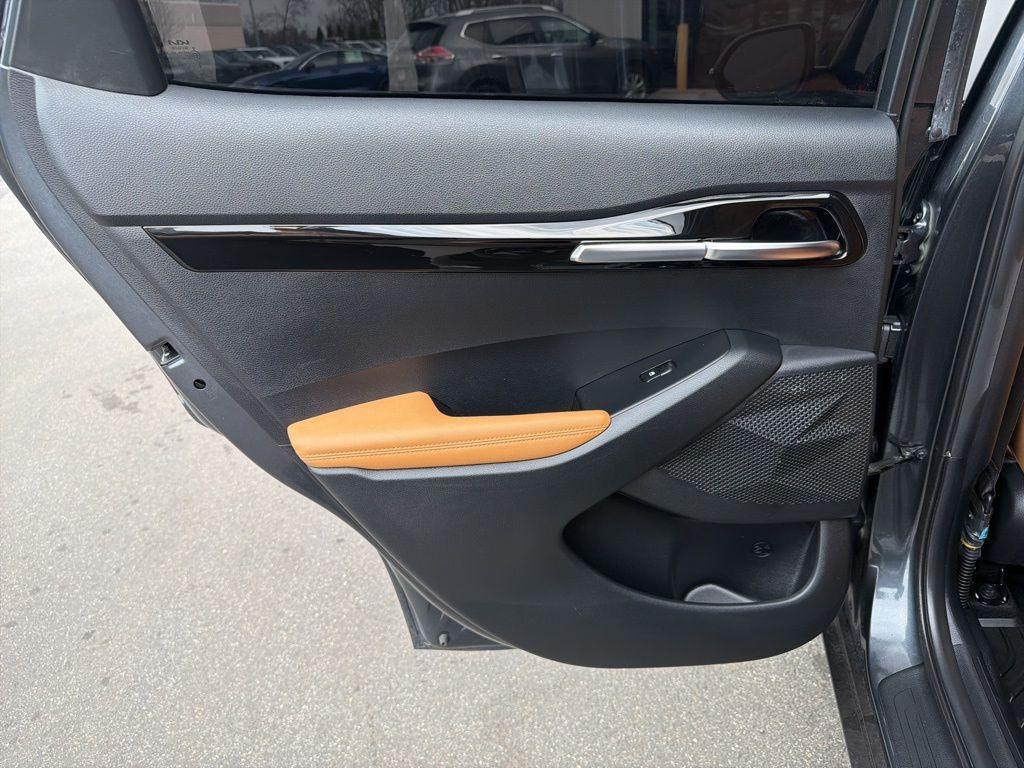 used 2024 Kia Seltos car, priced at $23,127