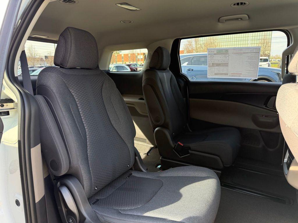new 2026 Kia Carnival car, priced at $35,587