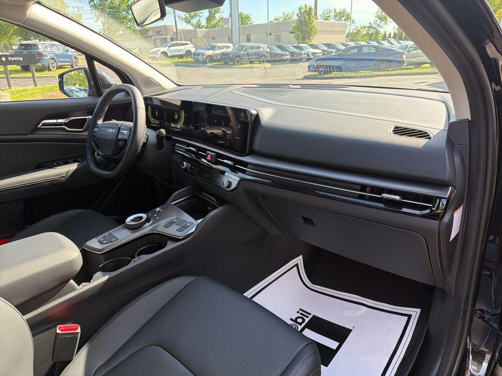 new 2026 Kia Sportage Hybrid car, priced at $33,997