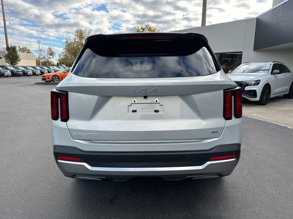 new 2026 Kia Sorento car, priced at $37,641