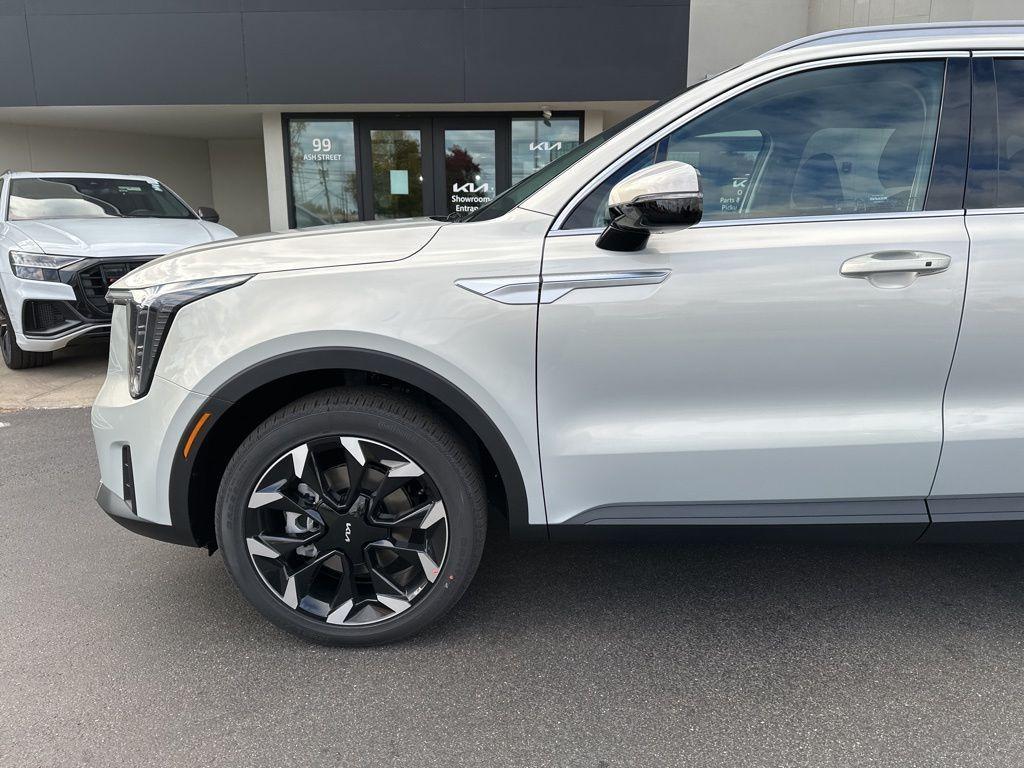 new 2026 Kia Sorento car, priced at $37,641