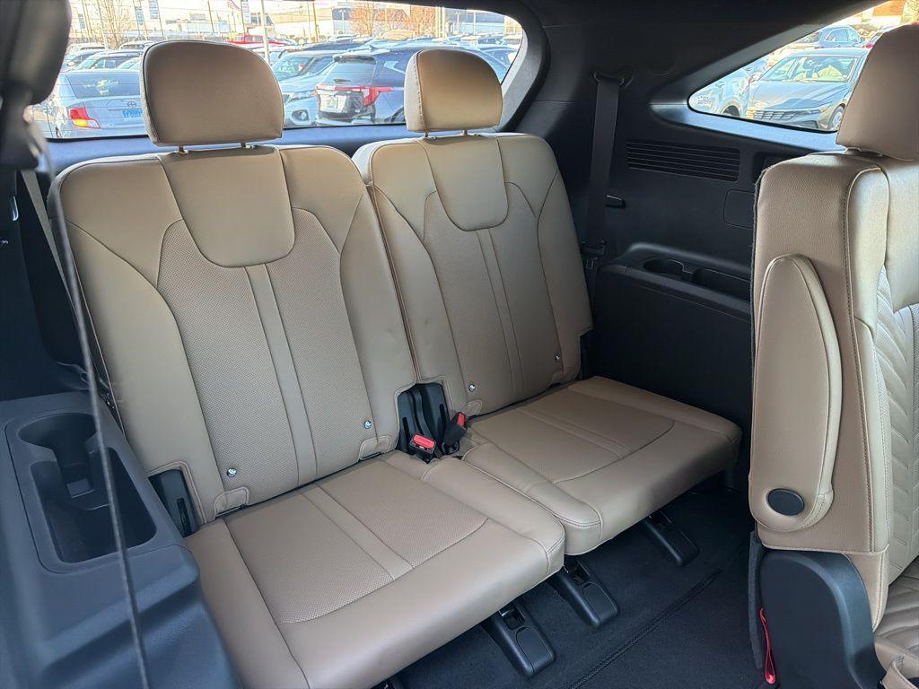 new 2026 Kia Sorento car, priced at $45,108