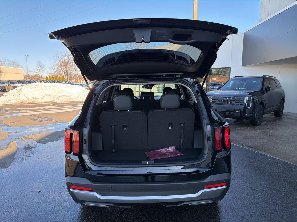 new 2026 Kia Sorento car, priced at $35,769