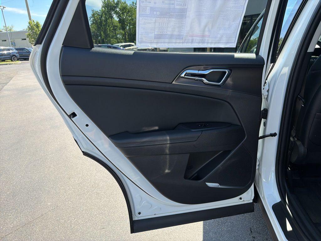 new 2026 Kia Sportage Hybrid car, priced at $40,842