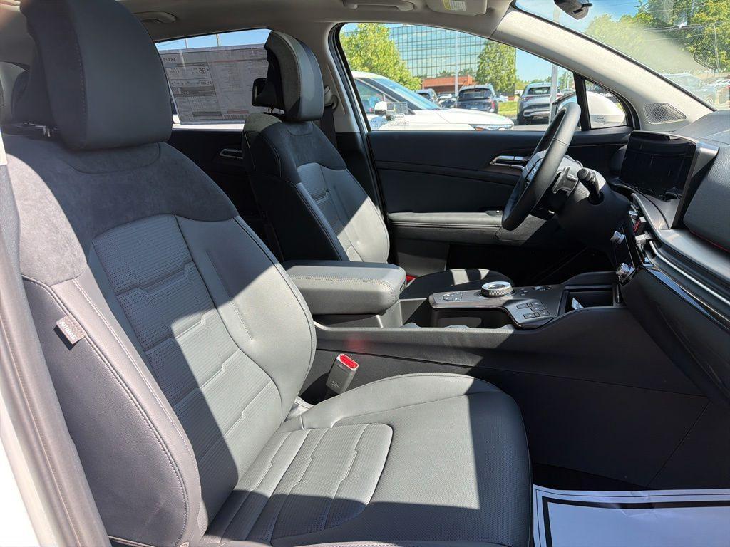new 2026 Kia Sportage Hybrid car, priced at $40,842