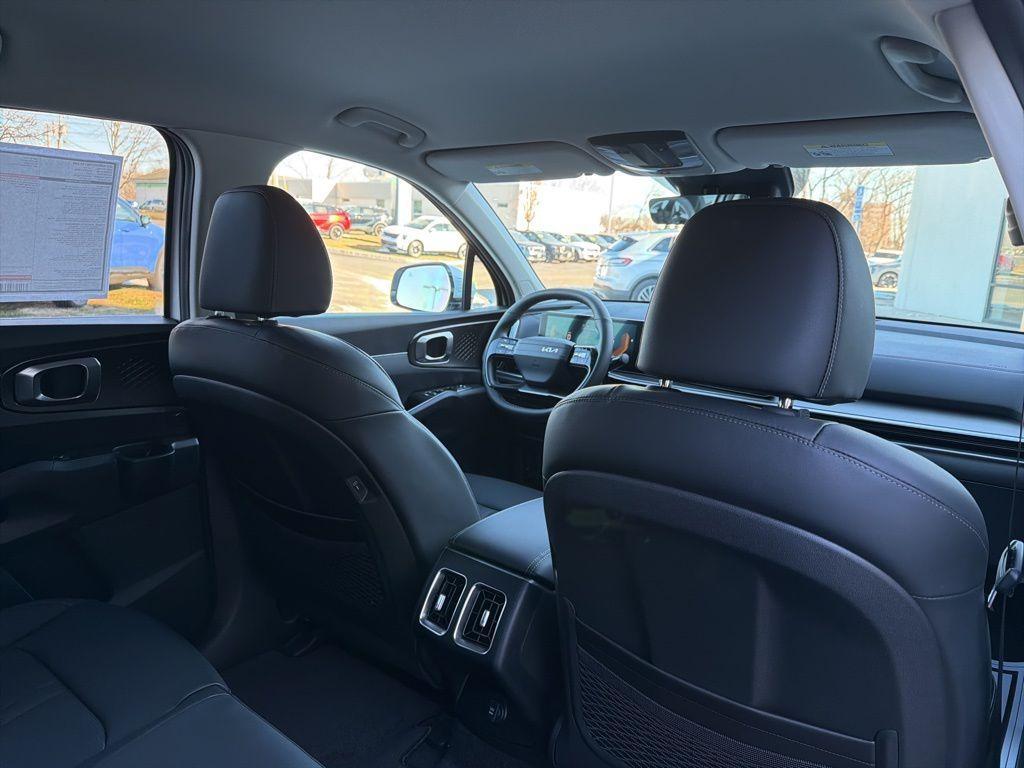 new 2026 Kia Sorento Plug-In Hybrid car, priced at $45,640