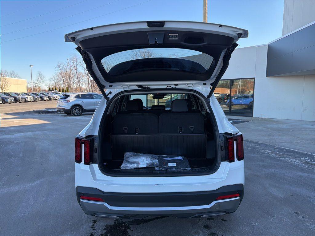 new 2026 Kia Sorento Plug-In Hybrid car, priced at $45,640