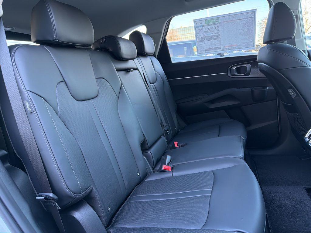 new 2026 Kia Sorento Plug-In Hybrid car, priced at $45,640