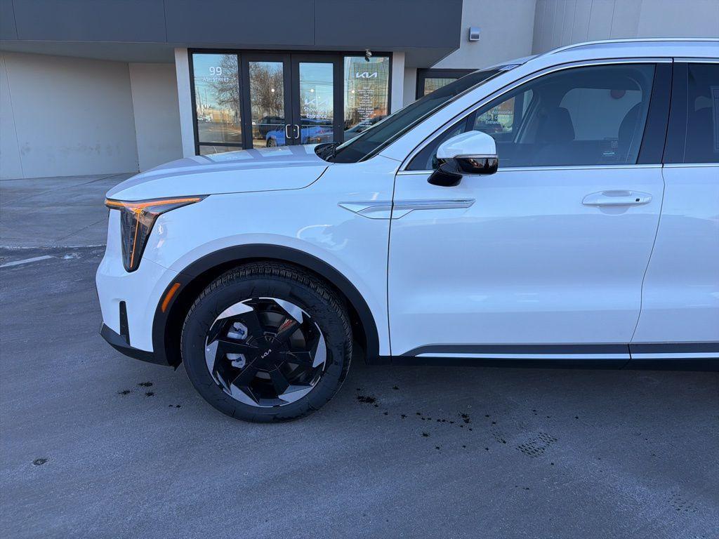 new 2026 Kia Sorento Plug-In Hybrid car, priced at $45,640