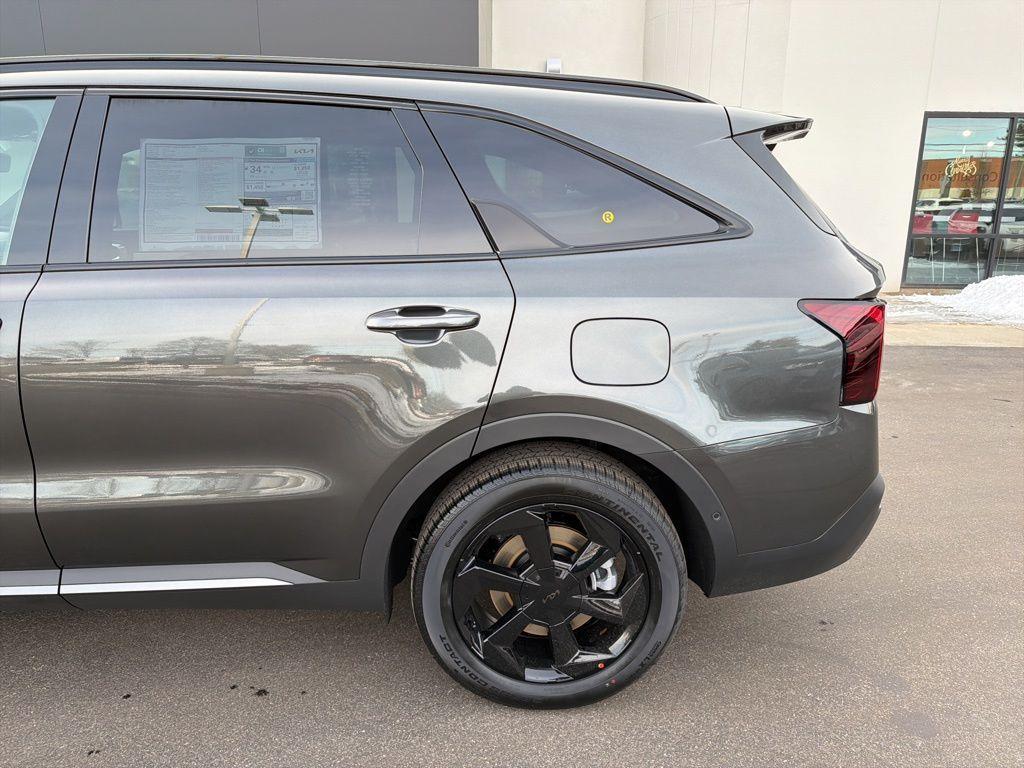 new 2026 Kia Sorento Hybrid car, priced at $44,176