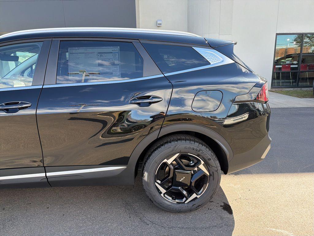 new 2026 Kia Sportage Hybrid car, priced at $33,117