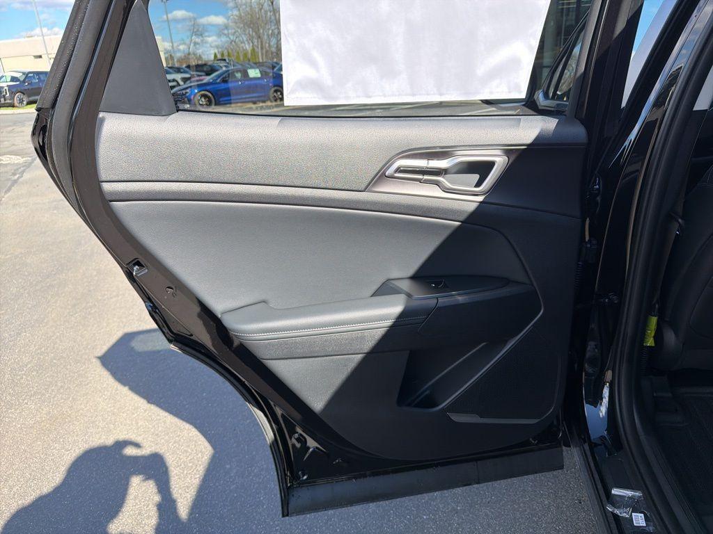 new 2026 Kia Sportage Hybrid car, priced at $33,117