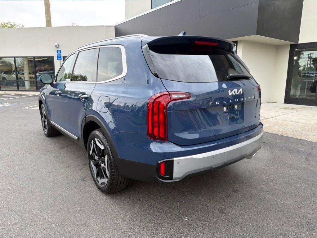 used 2023 Kia Telluride car, priced at $34,246