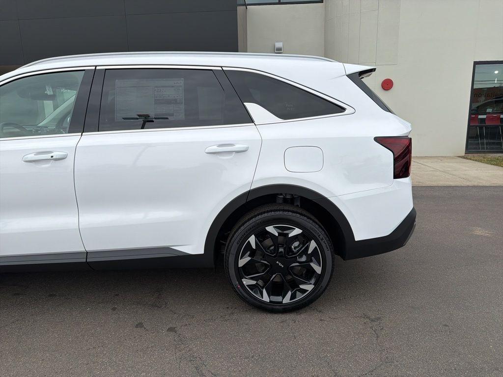 new 2026 Kia Sorento car, priced at $38,400
