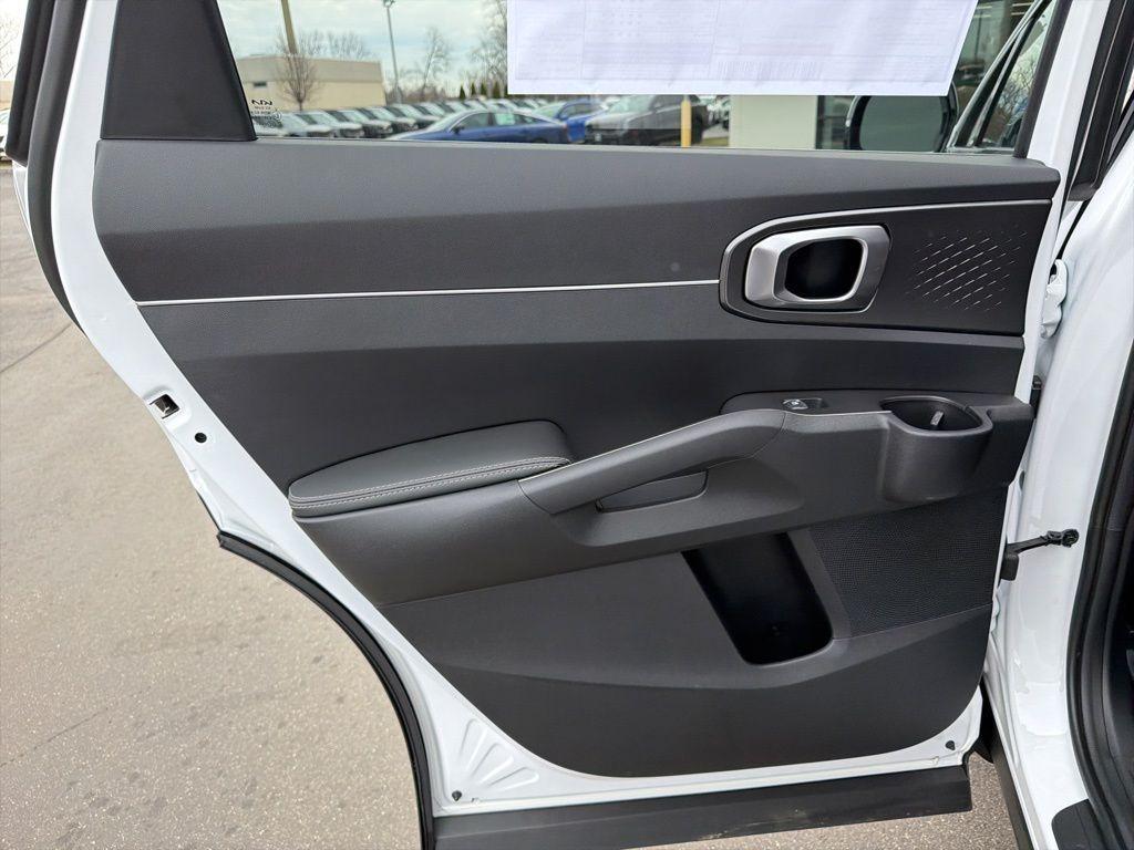 new 2026 Kia Sorento car, priced at $38,400