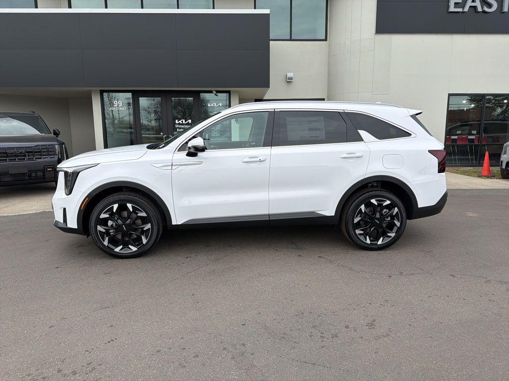 new 2026 Kia Sorento car, priced at $38,400