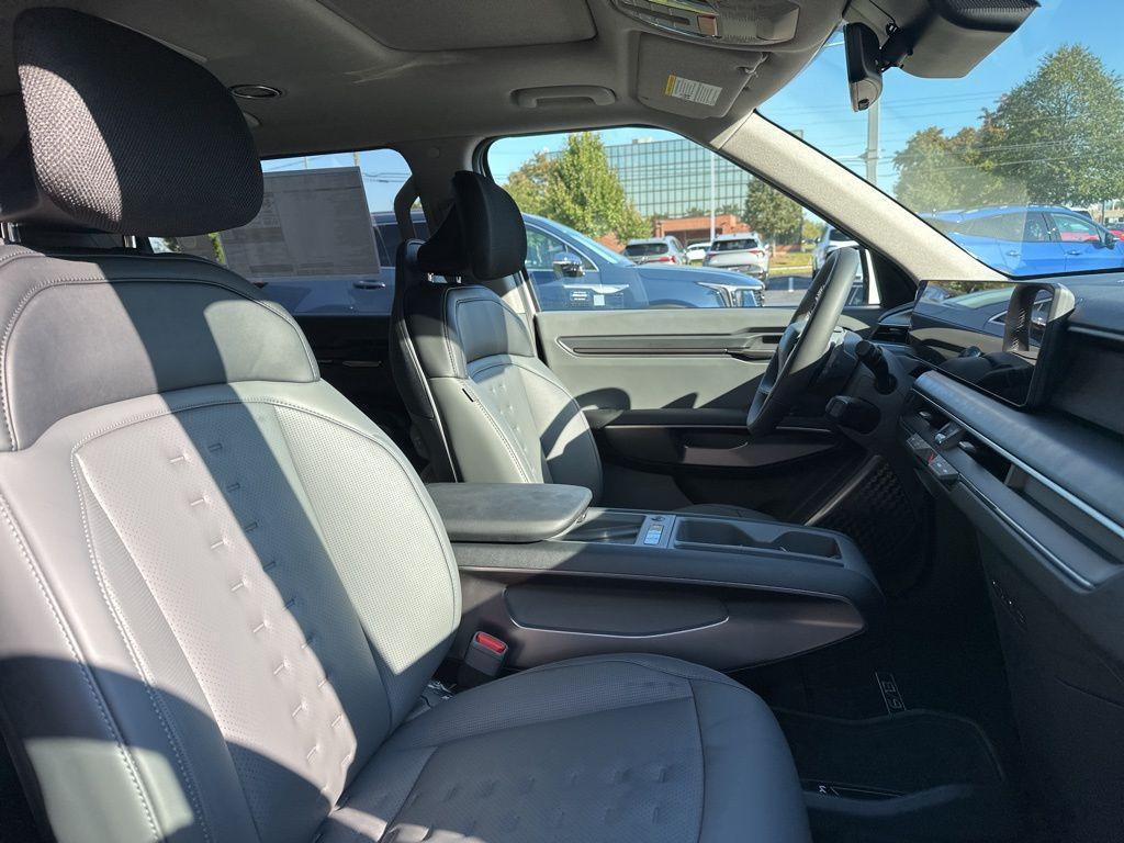 new 2026 Kia EV9 car, priced at $53,530