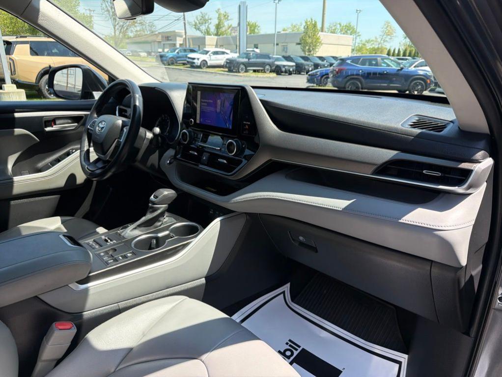 used 2023 Toyota Highlander car, priced at $39,570