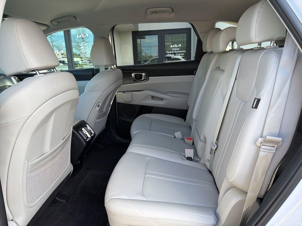used 2025 Kia Sorento car, priced at $34,950