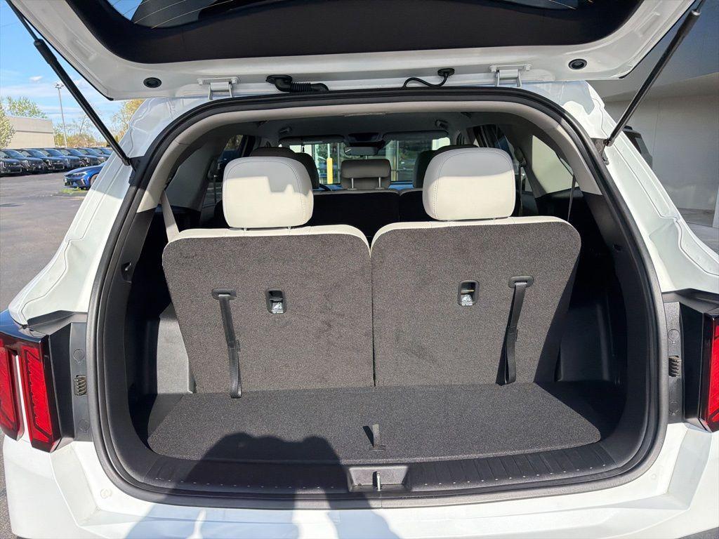used 2025 Kia Sorento car, priced at $34,950