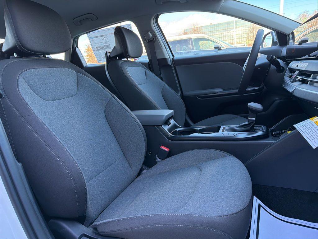 new 2025 Kia K4 car, priced at $22,069