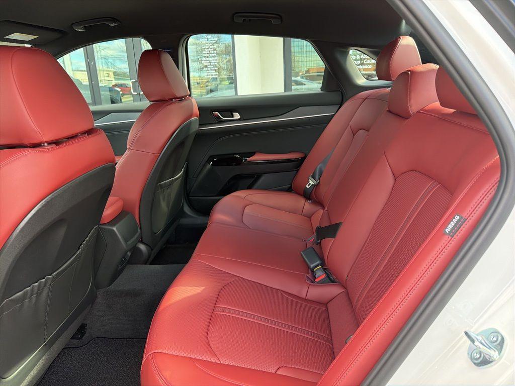 new 2026 Kia K5 car, priced at $30,121