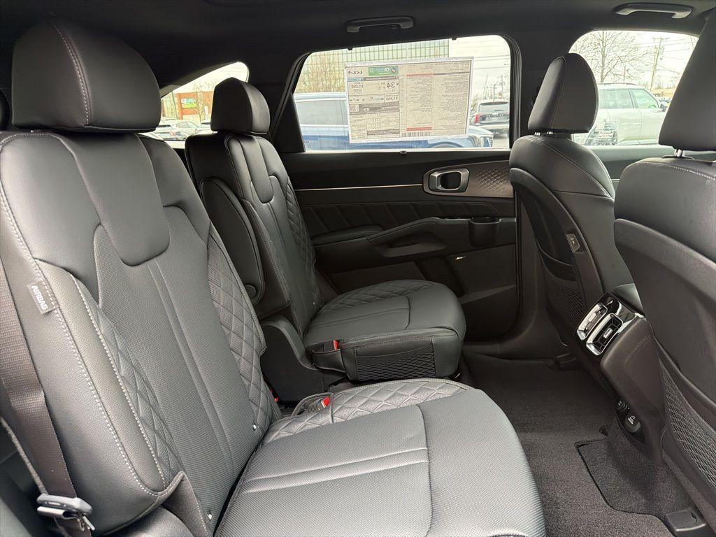 new 2026 Kia Sorento Hybrid car, priced at $44,452