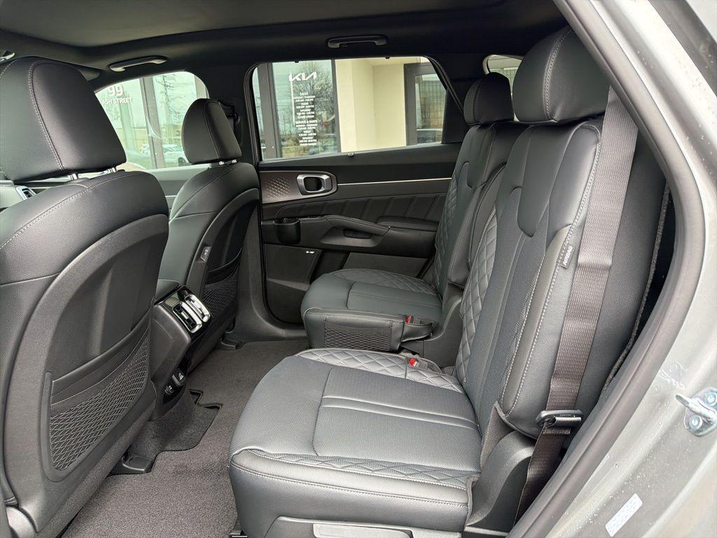 new 2026 Kia Sorento Hybrid car, priced at $44,452