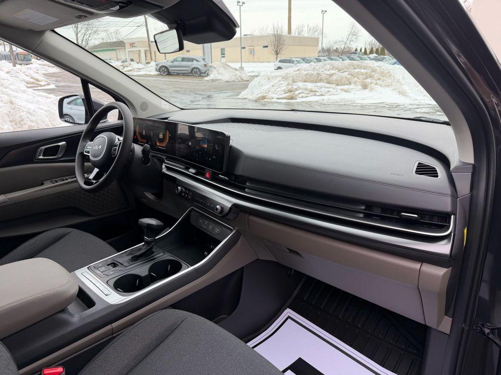 new 2026 Kia Carnival car, priced at $35,781