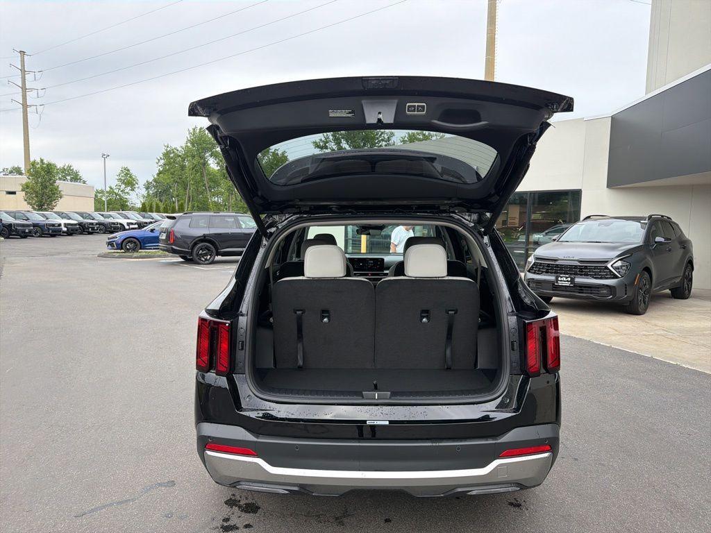 new 2026 Kia Sorento Hybrid car, priced at $41,235