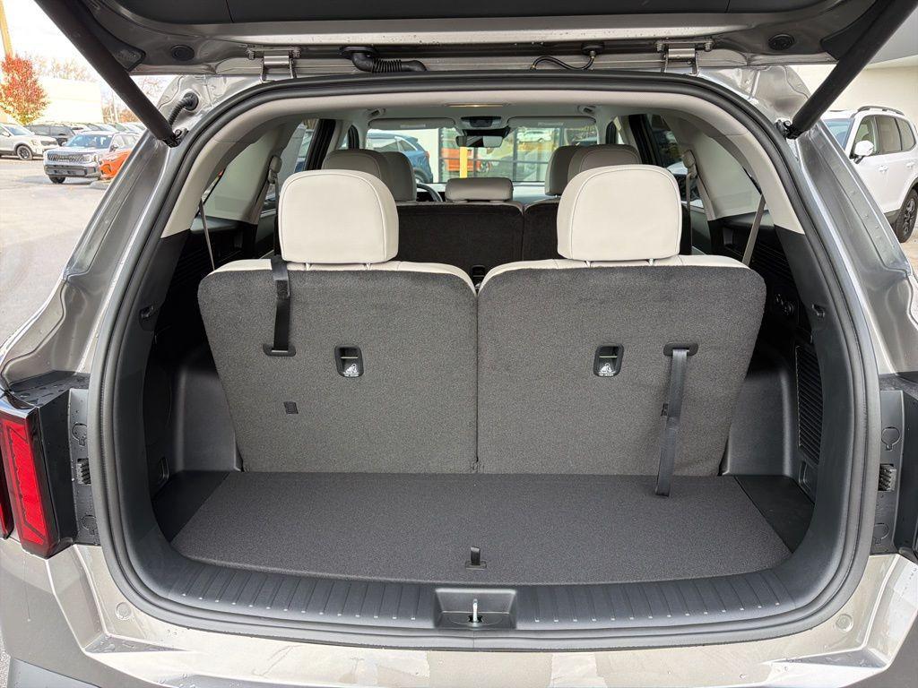 new 2026 Kia Sorento Hybrid car, priced at $38,523