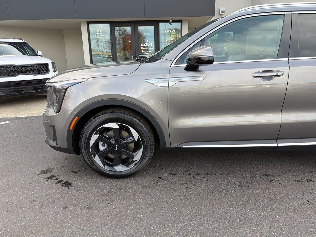 new 2026 Kia Sorento Hybrid car, priced at $38,523