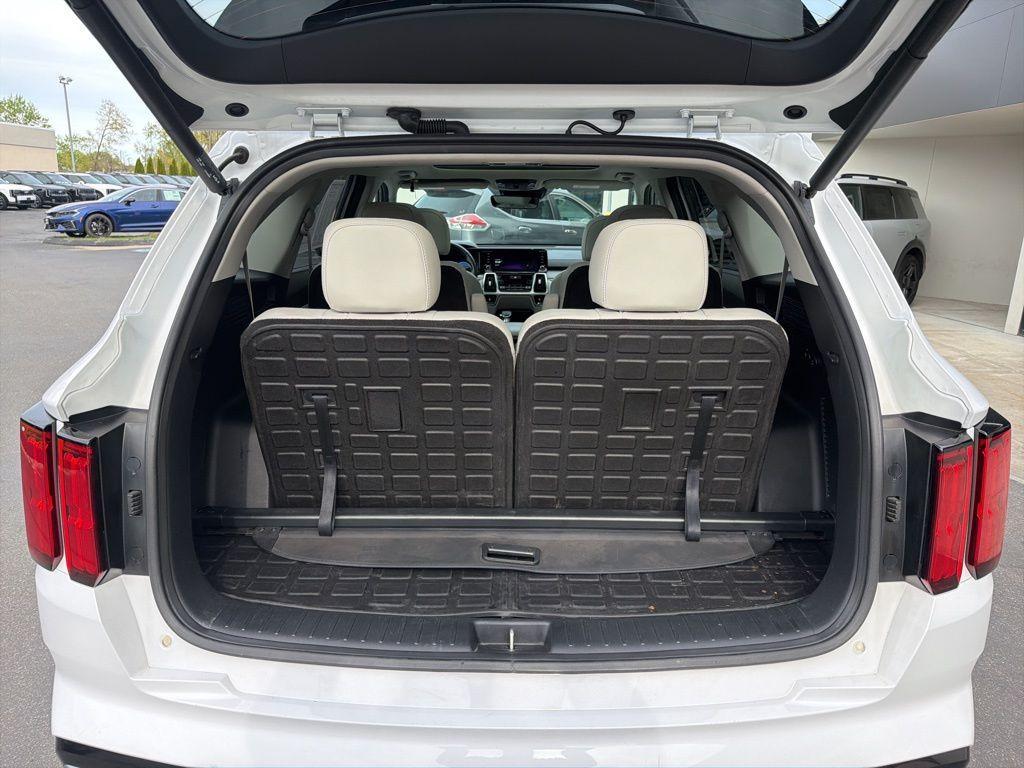 used 2023 Kia Sorento car, priced at $31,139