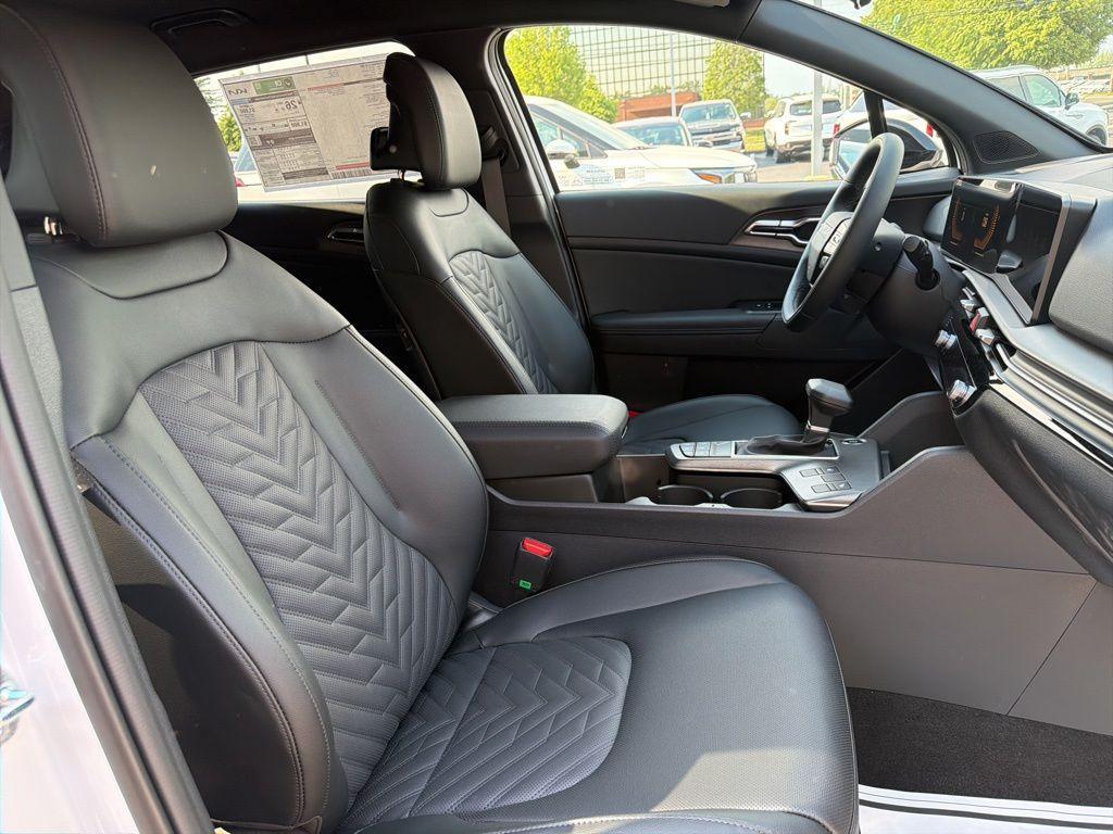 new 2026 Kia Sportage car, priced at $33,296