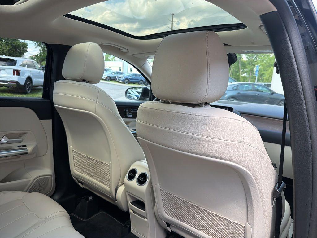 used 2021 Mercedes-Benz GLA 250 car, priced at $23,476