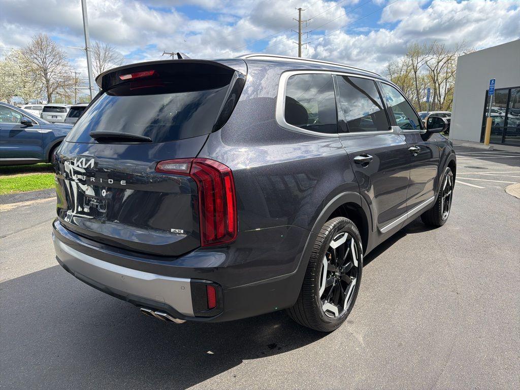 used 2025 Kia Telluride car, priced at $35,593