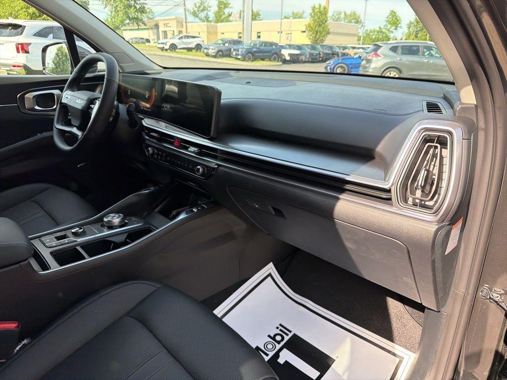 new 2026 Kia Sorento Hybrid car, priced at $41,680